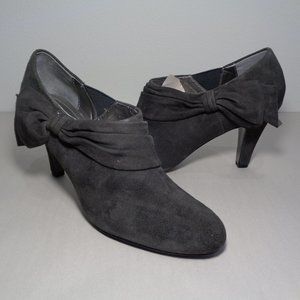 Tahari Size 11 M GREYSON Gray Suede Leather Heeled Booties New Women's Shoes